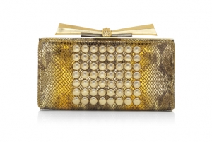 An evening bag to show off