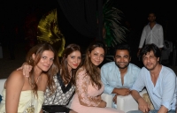Nandita Mahitani, Bhavana Pandey, Gauri Khan, Sachiin Joshi, Shahrukh Khan at Planet Hollywood Beach Resort Goa